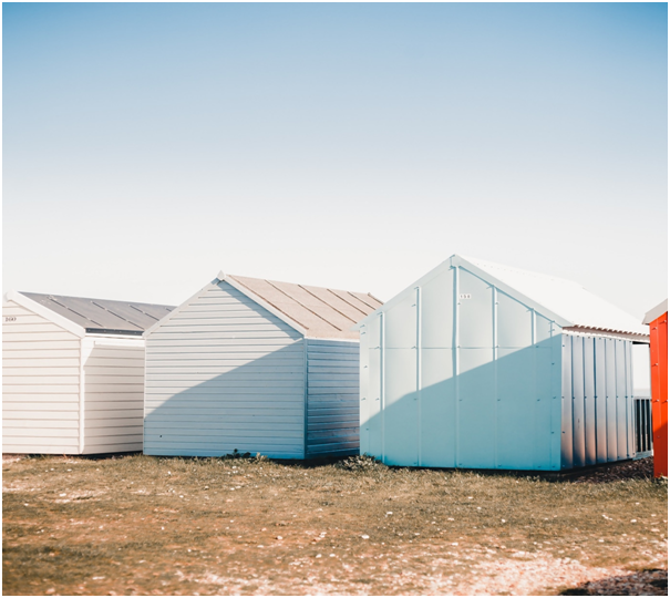 aesthetics of tiny houses vs caravans